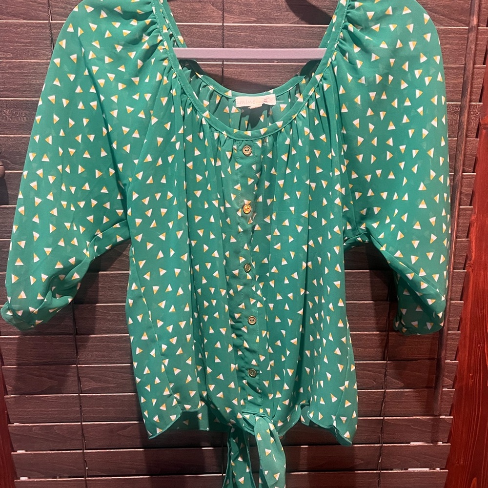 Mine Green Triangle Pattern Blouse